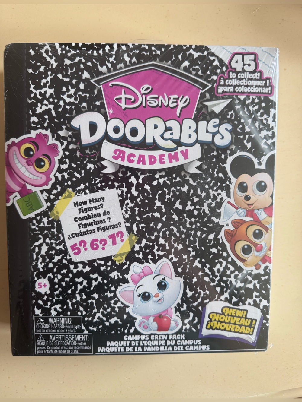 Disney Doorables Academy Black and Pink Plush Pet Playset